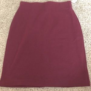 maroon pencil skirt